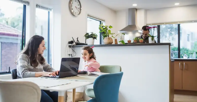 Family on laptop